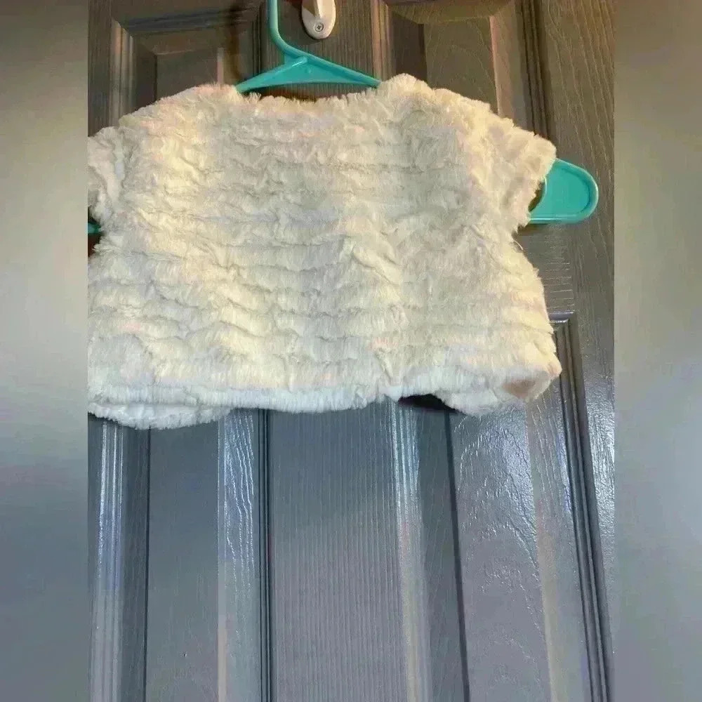 Popatu Girls white Faux Fur Bolero. Size 5 - Picture 2 of 5